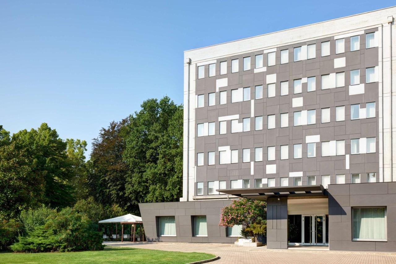 Western Park Continental 4*