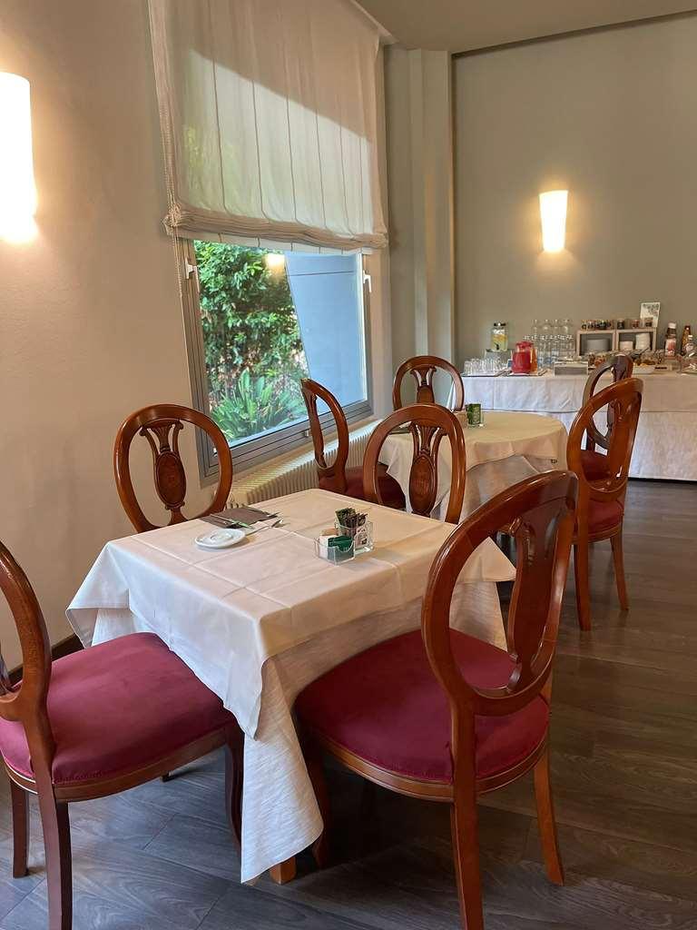Western Park Continental 4*