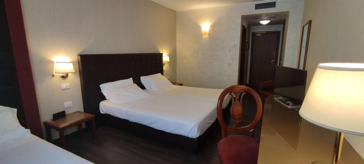 Western Park Continental 4*